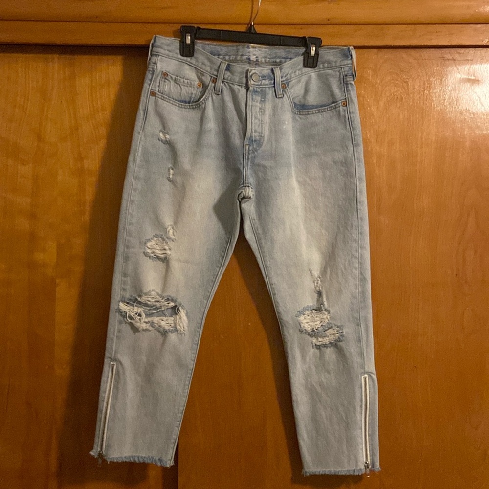 Levi’s 501 T Tapered Distressed Jeans